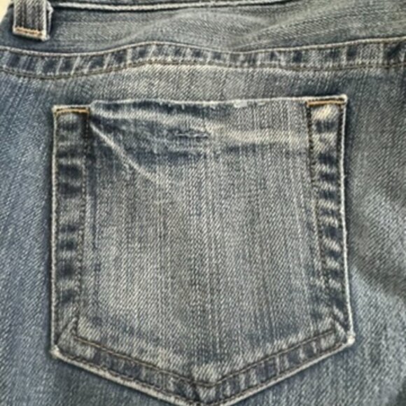 Guess Premium Low-Rise Medium Wash Boot Cut Jeans - Picture 16 of 16